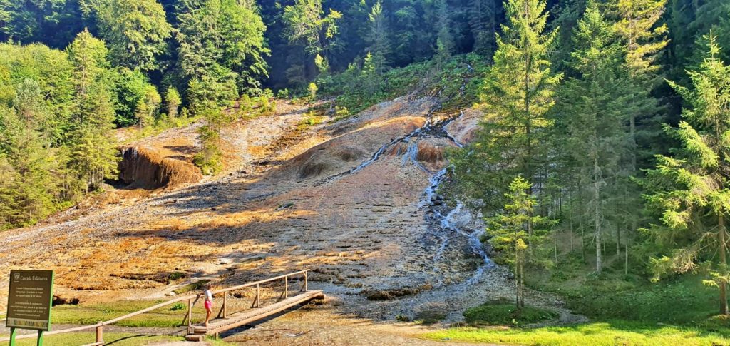 vama buzaului cascada urlatoarea