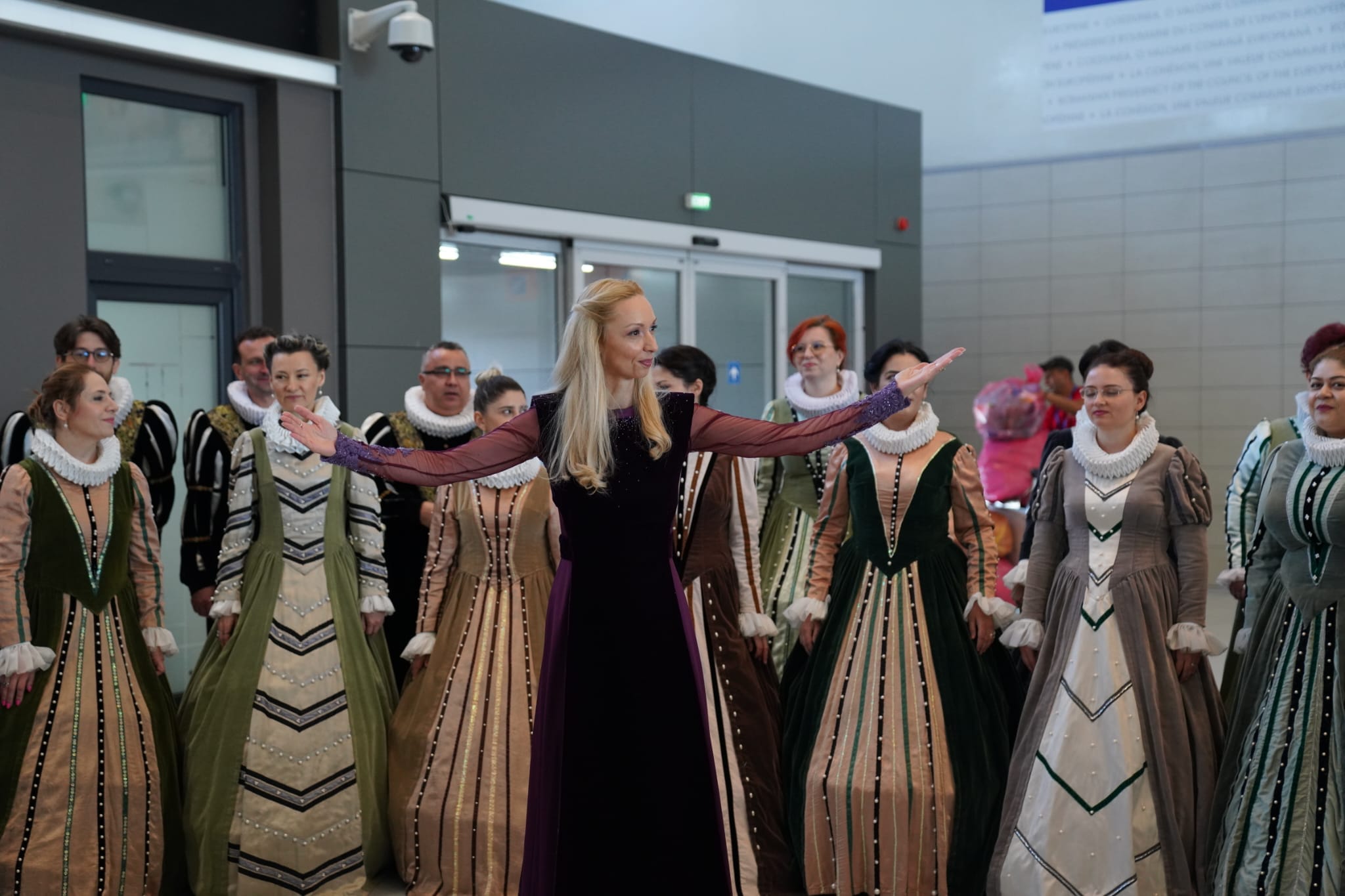 Salonul muzical „MADRIGAL 60”, la Aeroportul Otopeni