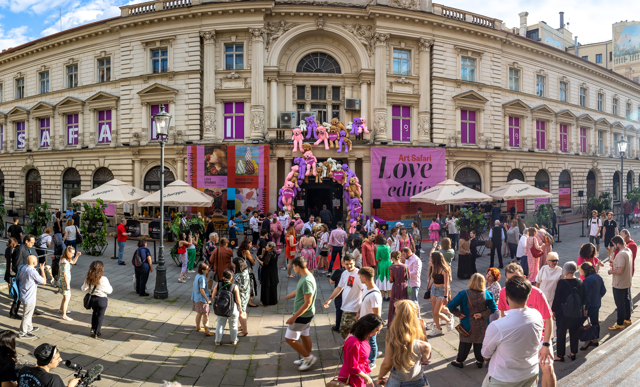 BUCUREȘTI: Art Safari Love Edition cucerește toate generațiile