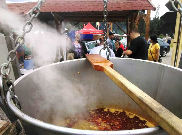 Ceaun Borsec Festival, evenimentul care îmbină cultura, arta culinară, sportul și muzica