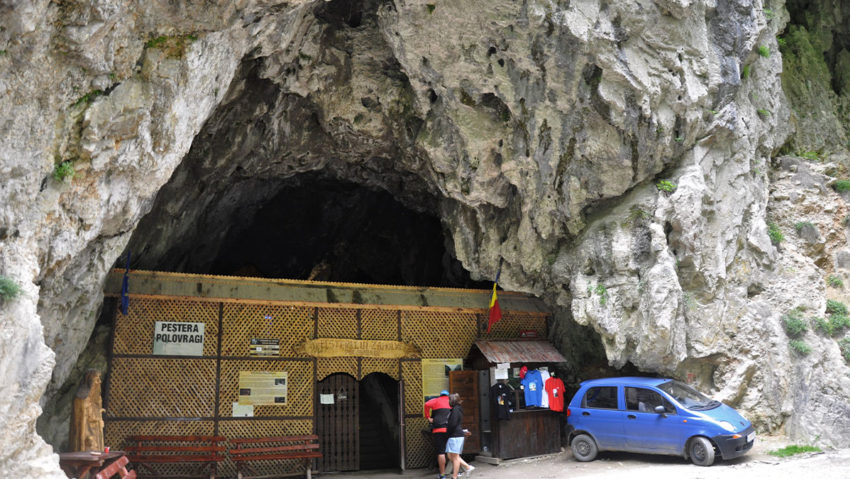 Peștera Polovragi: Un tărâm de poveste și legendă | GALERIE FOTO