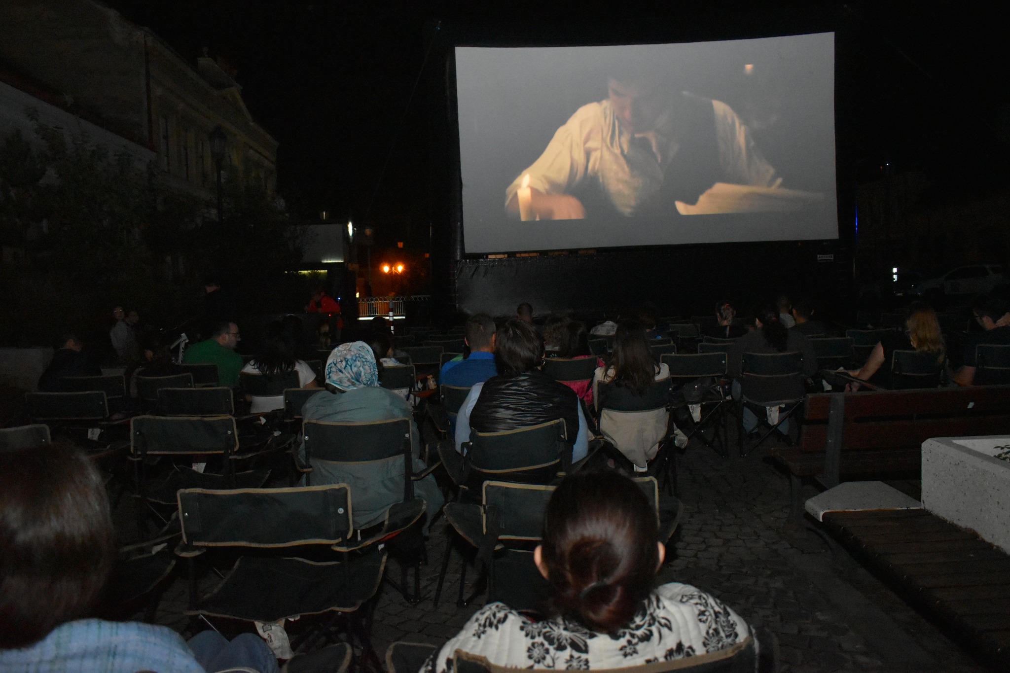 Caravana Metropolis – cinema în aer liber, pentru prima dată la Alexandria | VIDEO