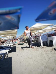 Comerțul ambulant de pe plajă, un pericol pentru sănătatea turiștilor
