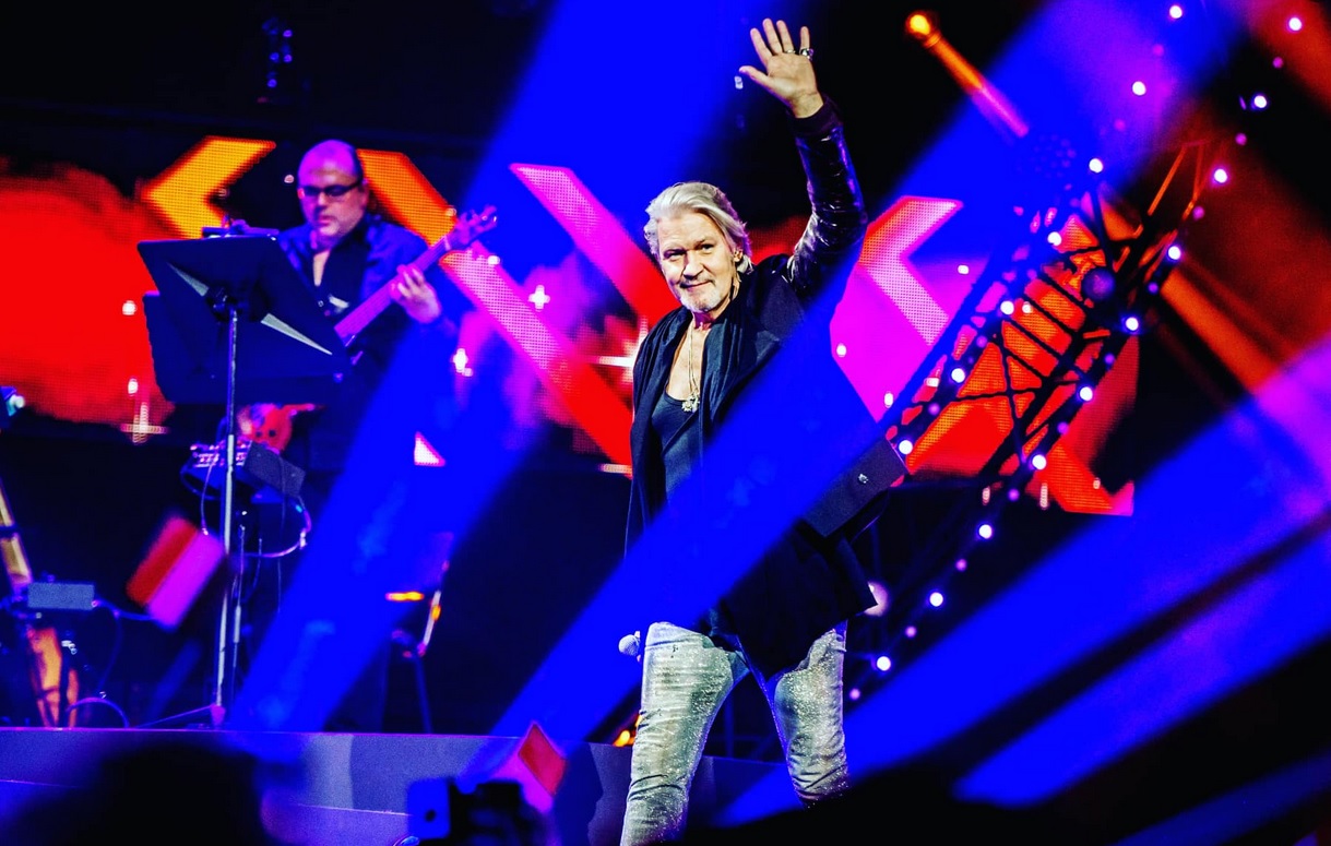 Johnny Logan • Hold Me Now Johnny Logan • Hold Me Now