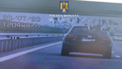 BACĂU: Şofer prins pe A7 gonind cu peste 200 de km/h