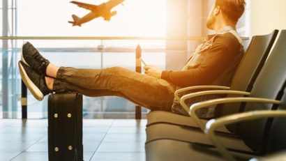Drepturile pasagerilor în caz de anulări ale zborurilor: Legislaţia europeană şi realitatea companiilor europene