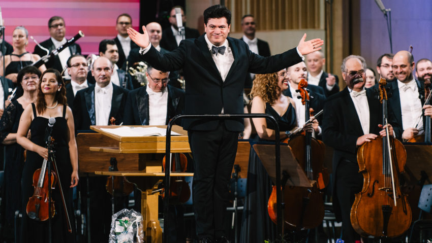 Concert dirijat de Cristian Măcelaru, în deschiderea Festivalului „George Enescu” | AUDIO