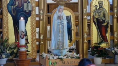 Pelerinaj cu statuia Fecioarei Maria de la Fatima, pe străzile din Oradea