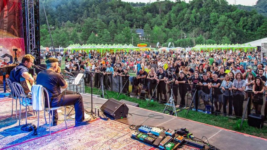 VÂLCEA: Festivalul BARICADA Folk 2023, la Brezoi | AUDIO