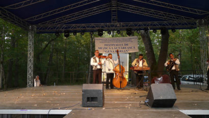 GORJ: Festivalul – Concurs de muzică lăutărească ”Gena Bârsan”, la Târgu Cărbunești