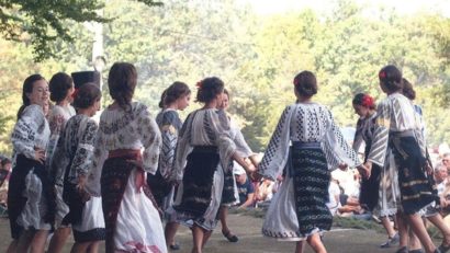 GORJ: Festivalul – Concurs al cântecului, jocului și portului gorjenesc, la Tismana