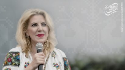 Expoziţia vivantă „Flori de ie”, la Saschiz