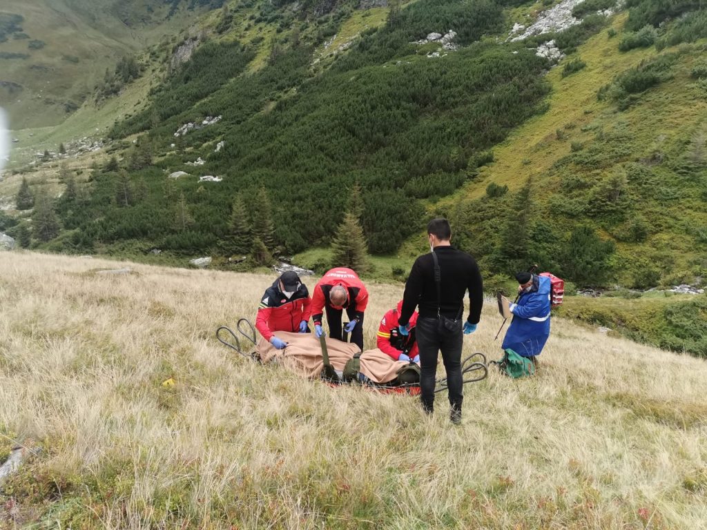 Peste 20 de apeluri la Salvamont, în decurs de 24 de ore