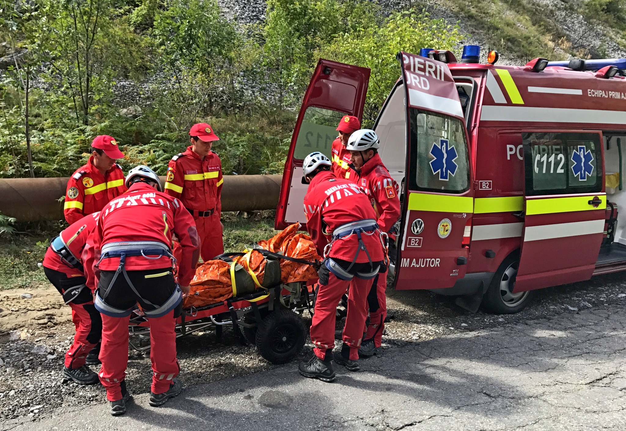 Salvamont: Intervenţii pentru salvarea a peste 30 de persoane, în decurs de 24 de ore