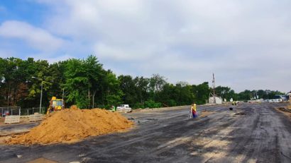 Șantierul parcării extinse de la Aeroportul Iași, prelungit