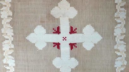 În lumea satului românesc, luna septembrie stă sub semnul Sfintei Cruci