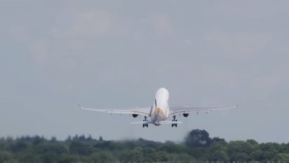 INS: Transportul aerian de pasageri, în creștere