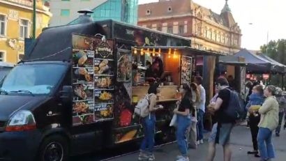 La Brașov a început prima ediție Food Truck Festival