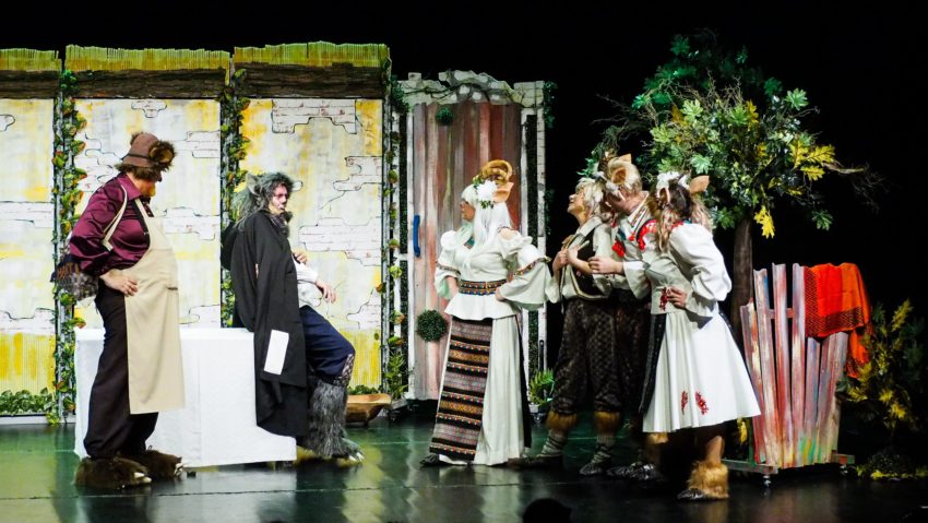 BUZĂU: „Capra cu trei iezi” deschide stagiunea Teatrului „George Ciprian”