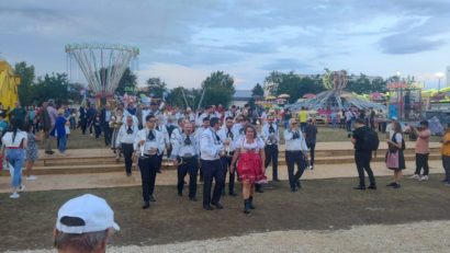 La Brașov, a început festivalul berii Oktoberfest