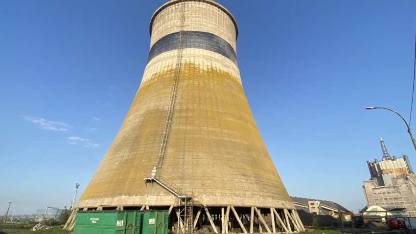Unul dintre turnurile de la Azomureș va fi demolat