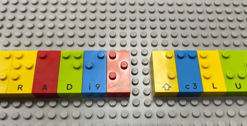 Incluziv: 5 jocuri educaţionale pentru copiii nevăzători | AUDIO & FOTO Incluziv: 5 jocuri educaţionale pentru copiii nevăzători | AUDIO & FOTO