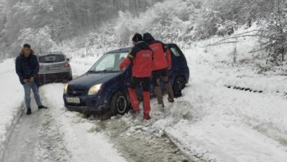 Căderi masive de zăpadă în zona montană a județului Mureṣ