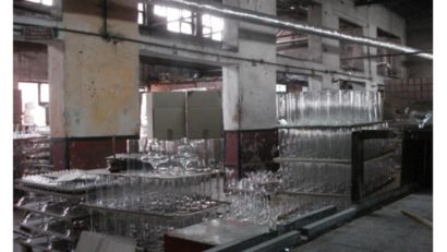 MARAMUREȘ: Muzeu, în fosta fabrică de sticlă din Fărcașa