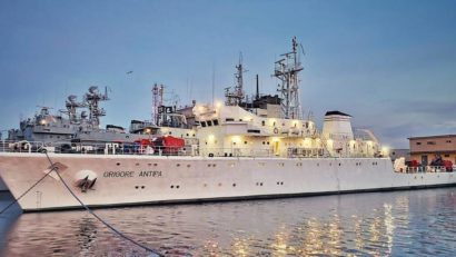 CONSTANȚA: De Ziua Scafandrilor, la bordul Navei ”Grigore Antipa” s-au aflat trei generații din familia comandantului Cristian Mitu