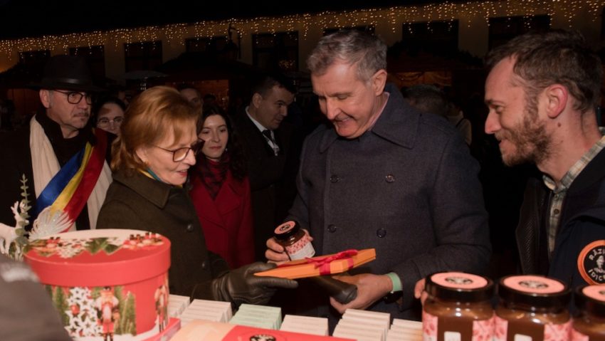 ARAD: Primul Târg Regal de Crăciun s-a deschis pe domeniul de la Săvârșin