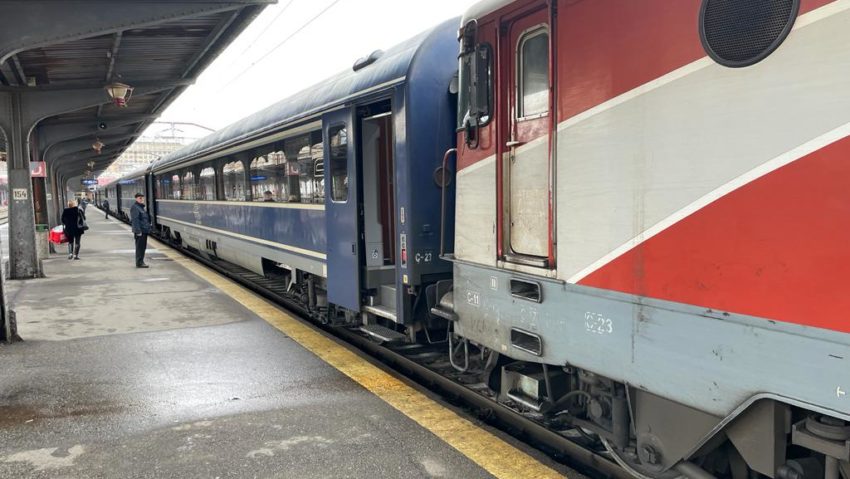 CFR Călători suplimentează numărul trenurilor în minivacanţă