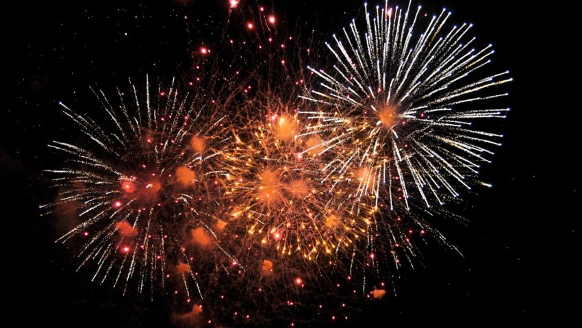 Revelion de austeritate în Caraş-Severin, doar cu focuri de artificii