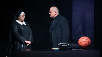 Spectacolele „Meciul de comedie” și „Îndoiala”, pe scena Teatrului de Stat Constanța