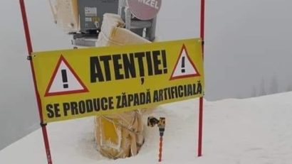 În Poiana Brașov se produce zăpadă artificială. Schiați cu atenție!