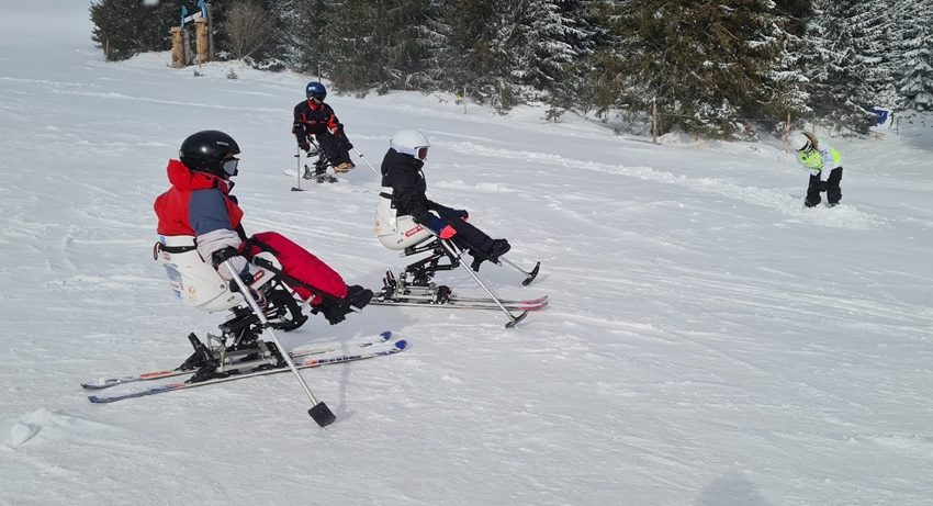 CLUJ-NAPOCA: Cum a fost în tabăra de schi pentru persoanele cu dizabilităţi | AUDIO