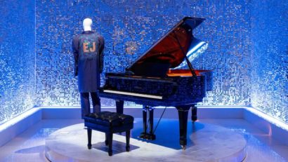 Colecţie de obiecte ale lui Elton John, vândută pentru 8 milioane de dolari