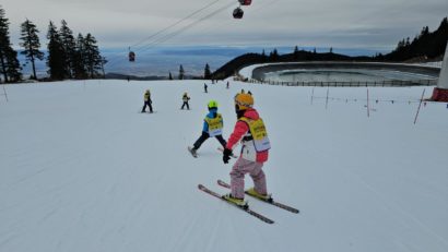 Tabere de schi pentru elevi în Poiana Brașov