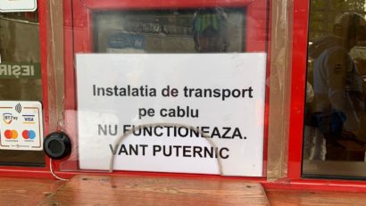 Vântul puternic a oprit instalațiile de transport pe cablu din Masivul Postăvarul