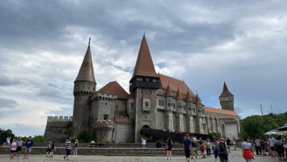 Castelul Corvinilor, decor pentru un nou film