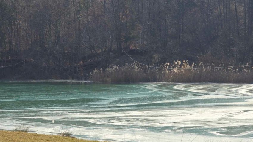 Lacul Ștei, un nou punct de atracție pentru iubitorii de natură Lacul Ștei, un nou punct de atracție pentru iubitorii de natură