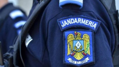 Ziua Jandarmeriei: Retragerea cu torțe, pe un traseu nou la Brașov