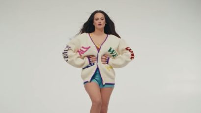 Raluka transformă hitul clasic „La o masă mai retrasă” în „Iubitul meu de mai-nainte”