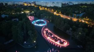 BUCUREȘTI: Reîncep spectacolele de lumini și muzică din Parcul Cuza