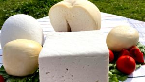 Târg de produse tradiţionale, în curtea Ministerului Agriculturii