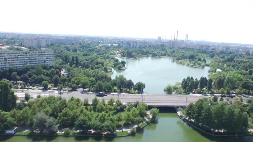 BUCUREȘTI: S-a deschis sezonul de plimbări cu vaporașul pe lacul din Parcul IOR BUCUREȘTI: S-a deschis sezonul de plimbări cu vaporașul pe lacul din Parcul IOR