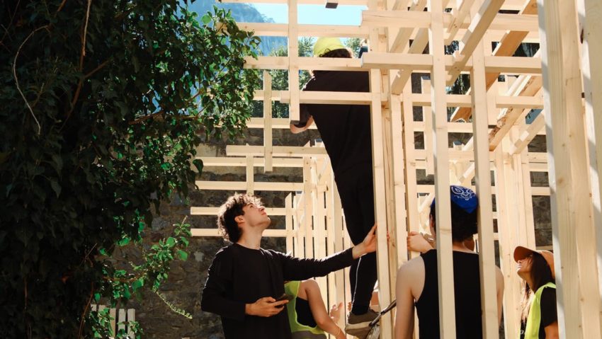 Tabăra de vară „Școala de Arhitectură” revine la Băile Herculane Tabăra de vară „Școala de Arhitectură” revine la Băile Herculane