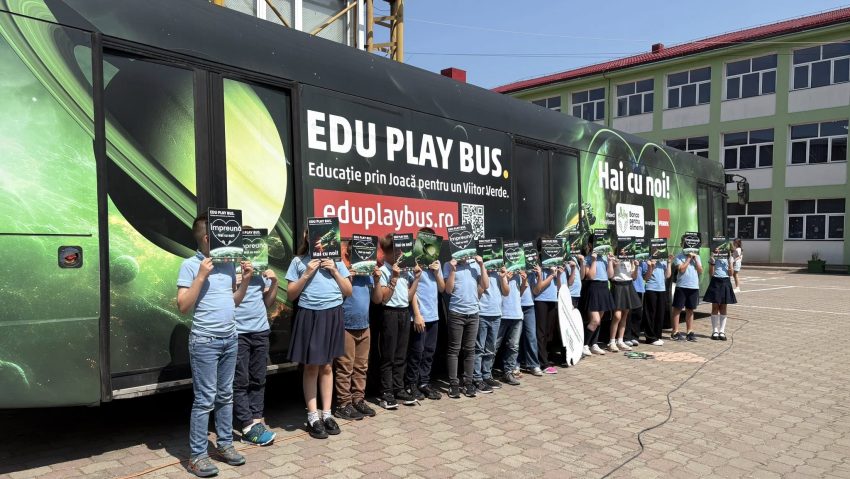 Edu Play Bus a pornit prin țară Edu Play Bus a pornit prin țară