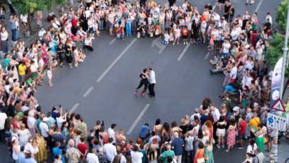 Străzi Deschise, la final de săptămână: Promenadă urbană, pe Calea Victoriei și în Piața Amzei