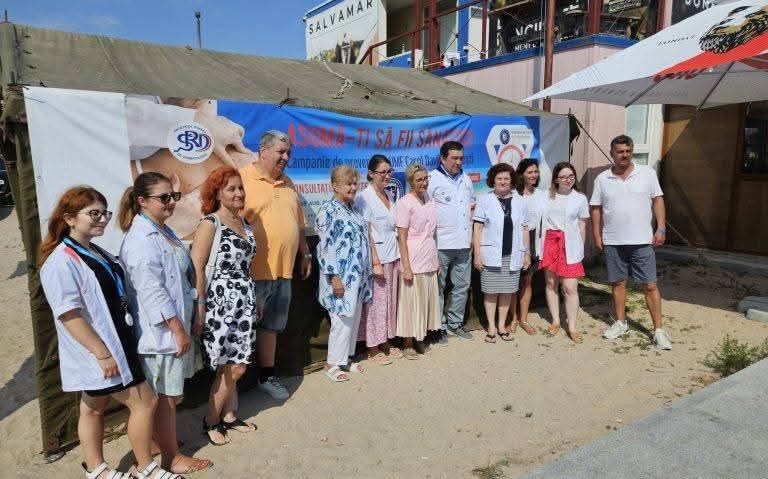 Consultații medicale gratuite pe litoral: Campania „Asumă-ți să fii sănătos!” ajunge în sudul Mării Negre