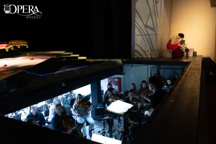În weekend, Opera Brașov deschide stagiunea cu numărul 73 În weekend, Opera Brașov deschide stagiunea cu numărul 73